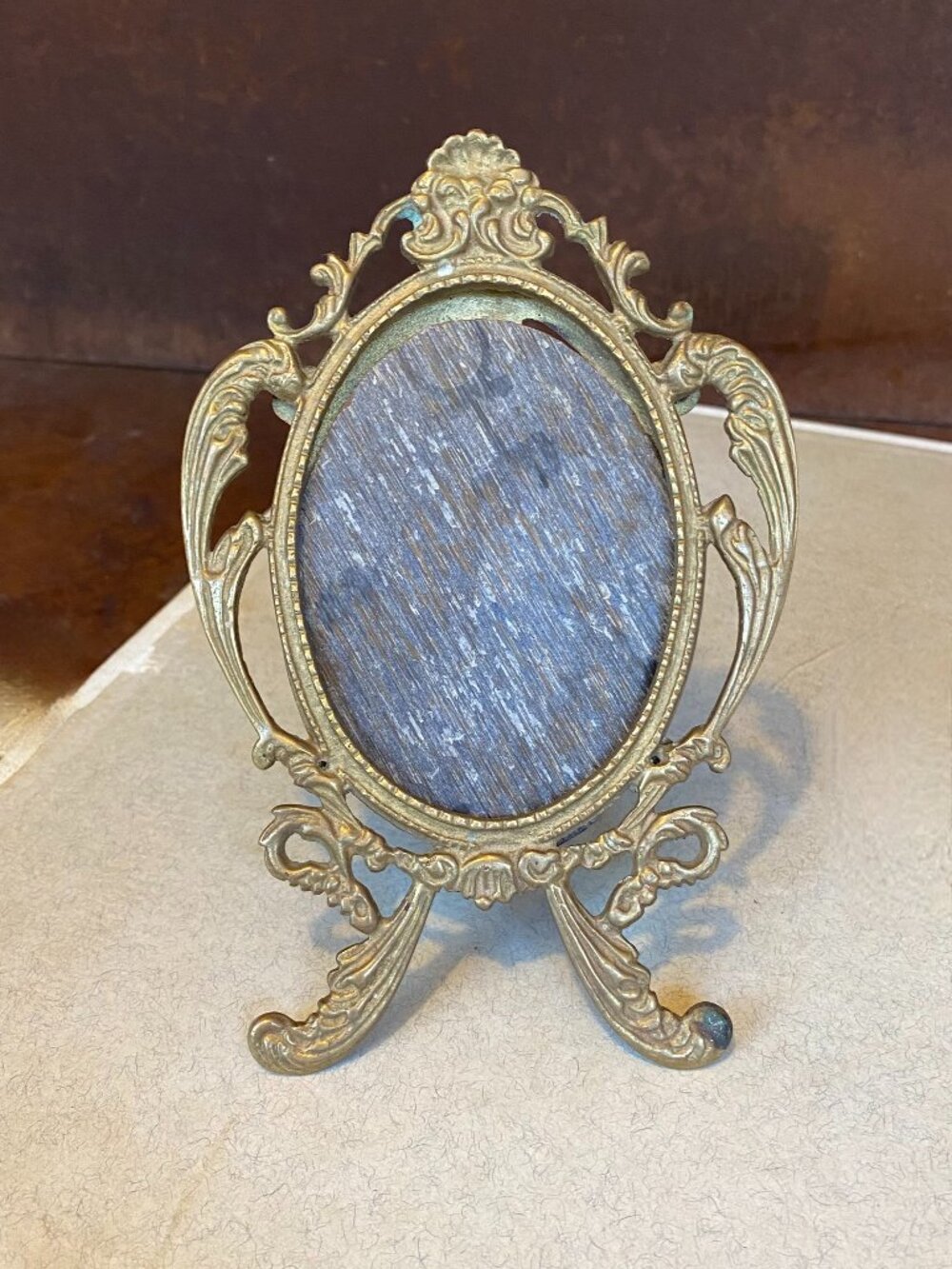 Victorian-Style Vintage Oval Brass Easel Picture Frame Intricate Scrollwork